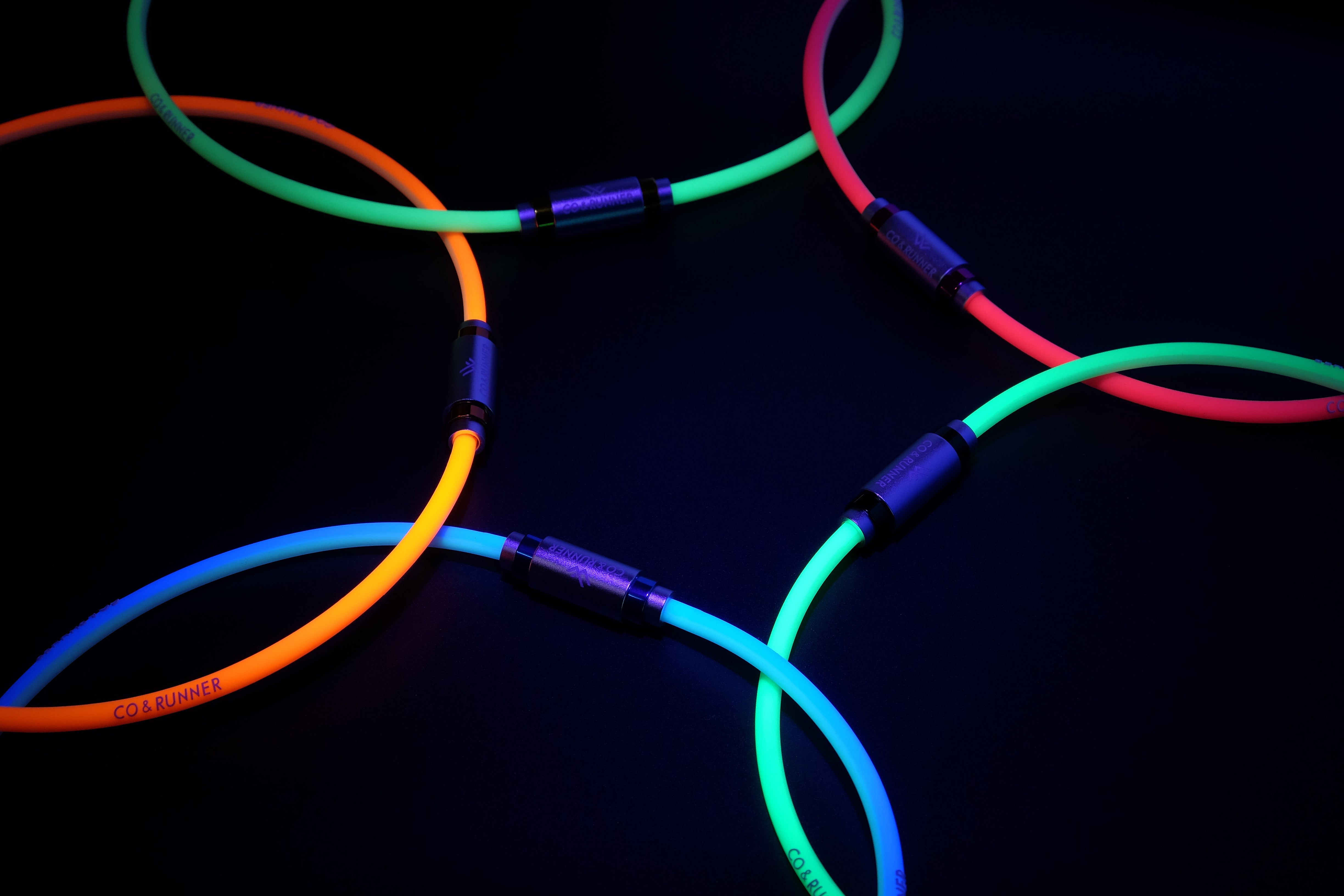 CO&RUNNER 磁気ネックレス ネオンモデル(BLUE)